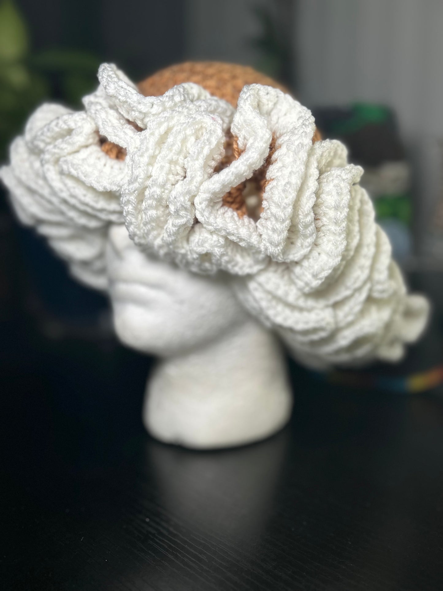 Crème Brûlée Bloom (Extra Ruffle)