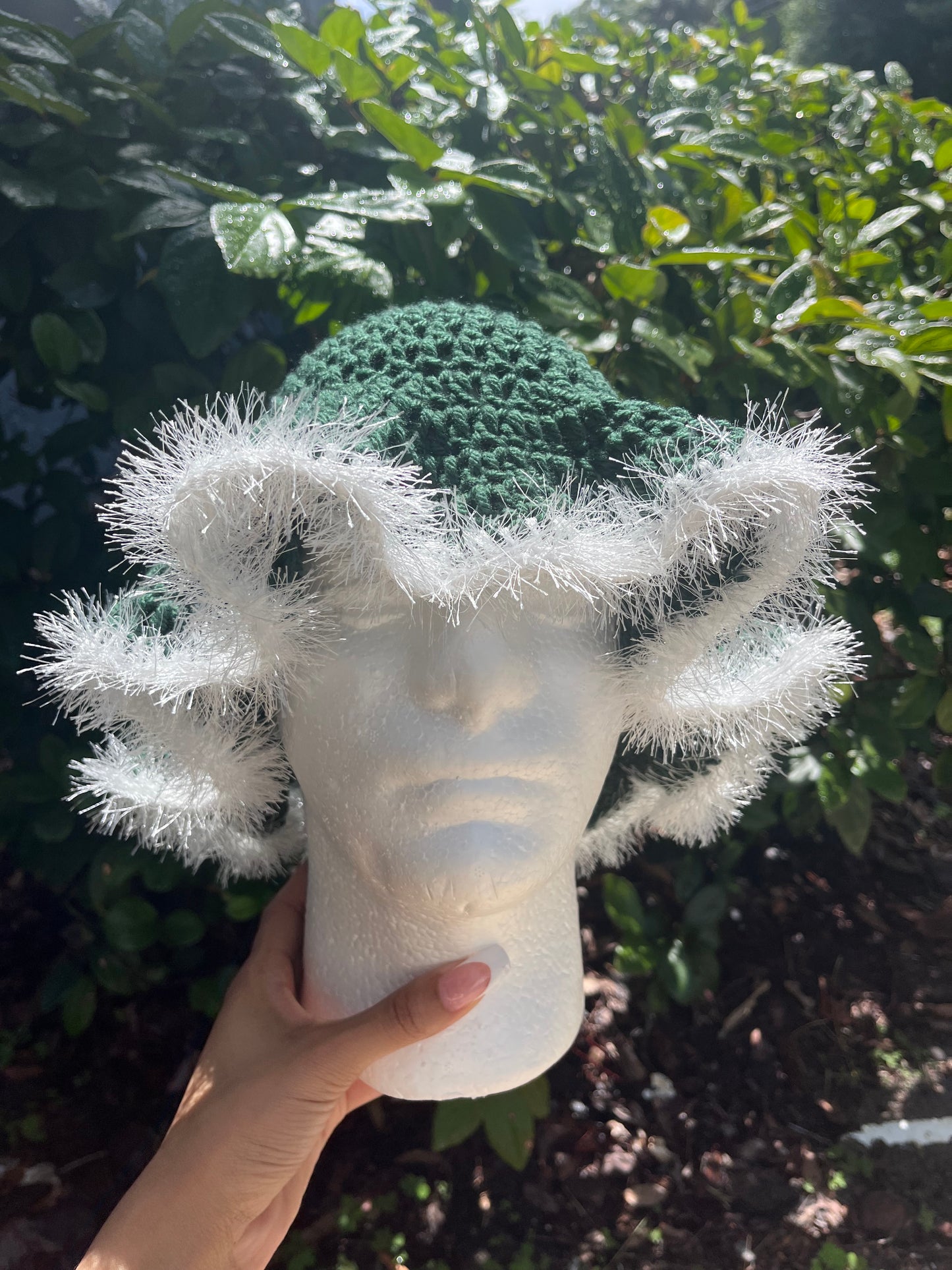 Green w/ White Trim (Ruffle)