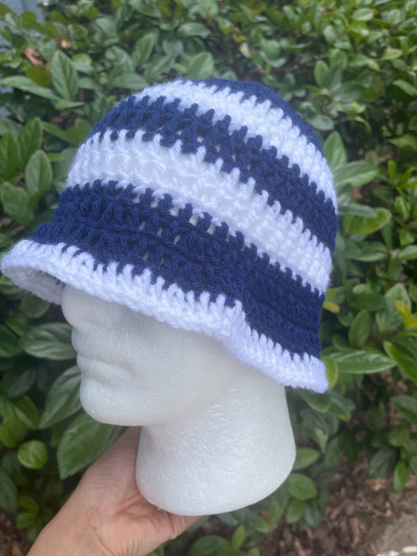 Navy/White Bucket