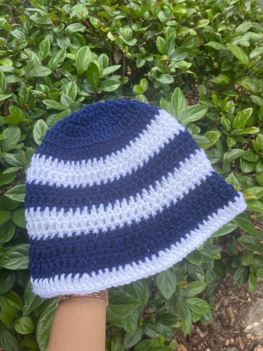 Navy/White Bucket