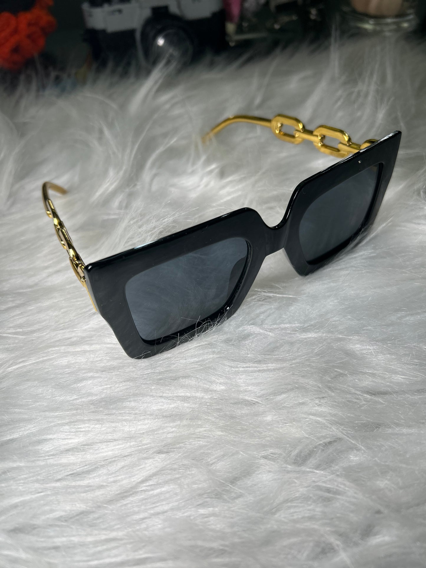 Black (Sunglasses)
