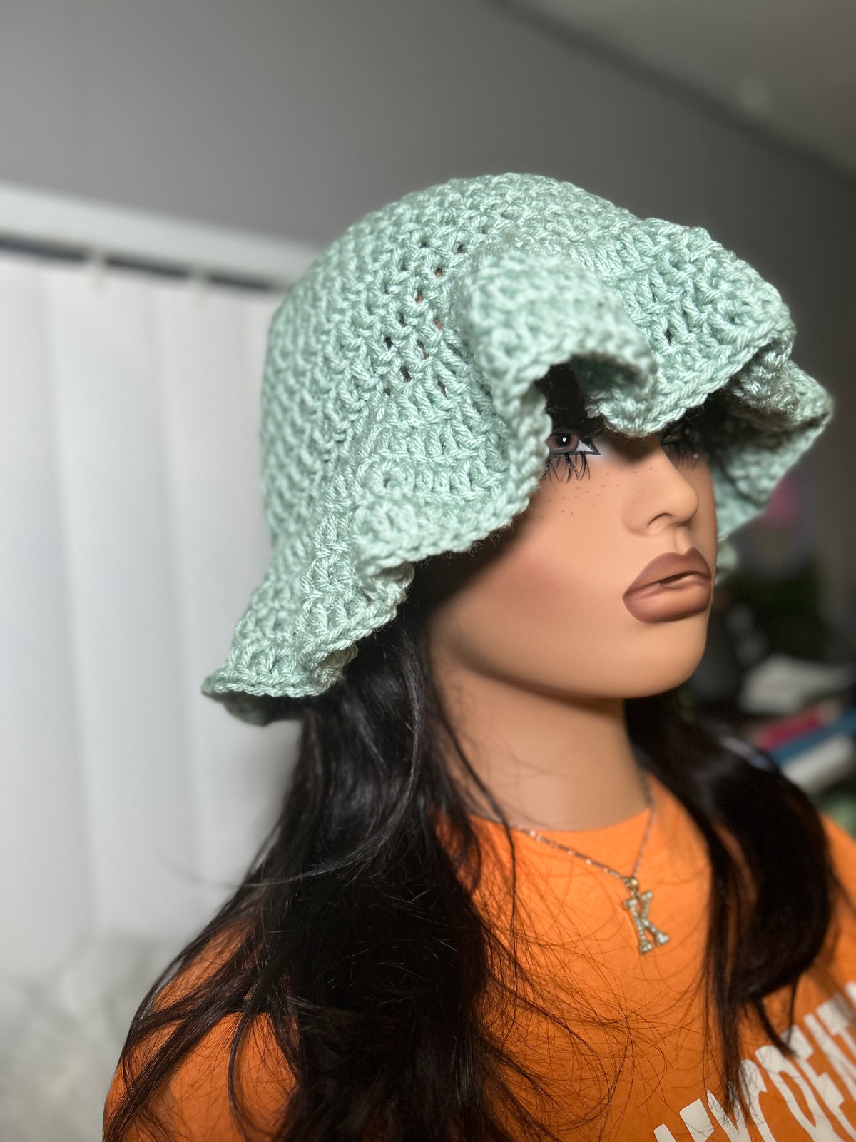 Sage Green (Wavy Bucket Hat)