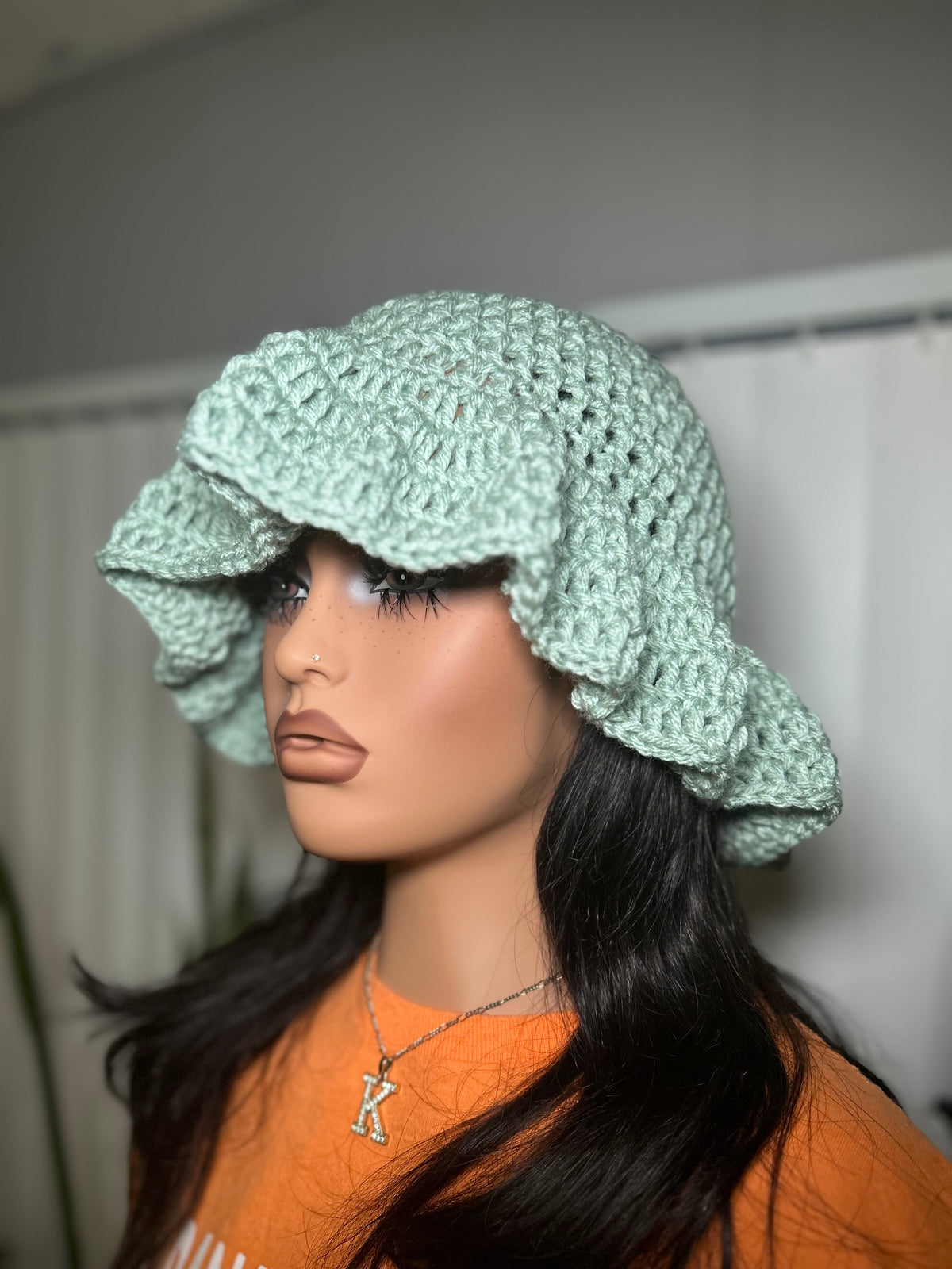 Sage Green (Wavy Bucket Hat)