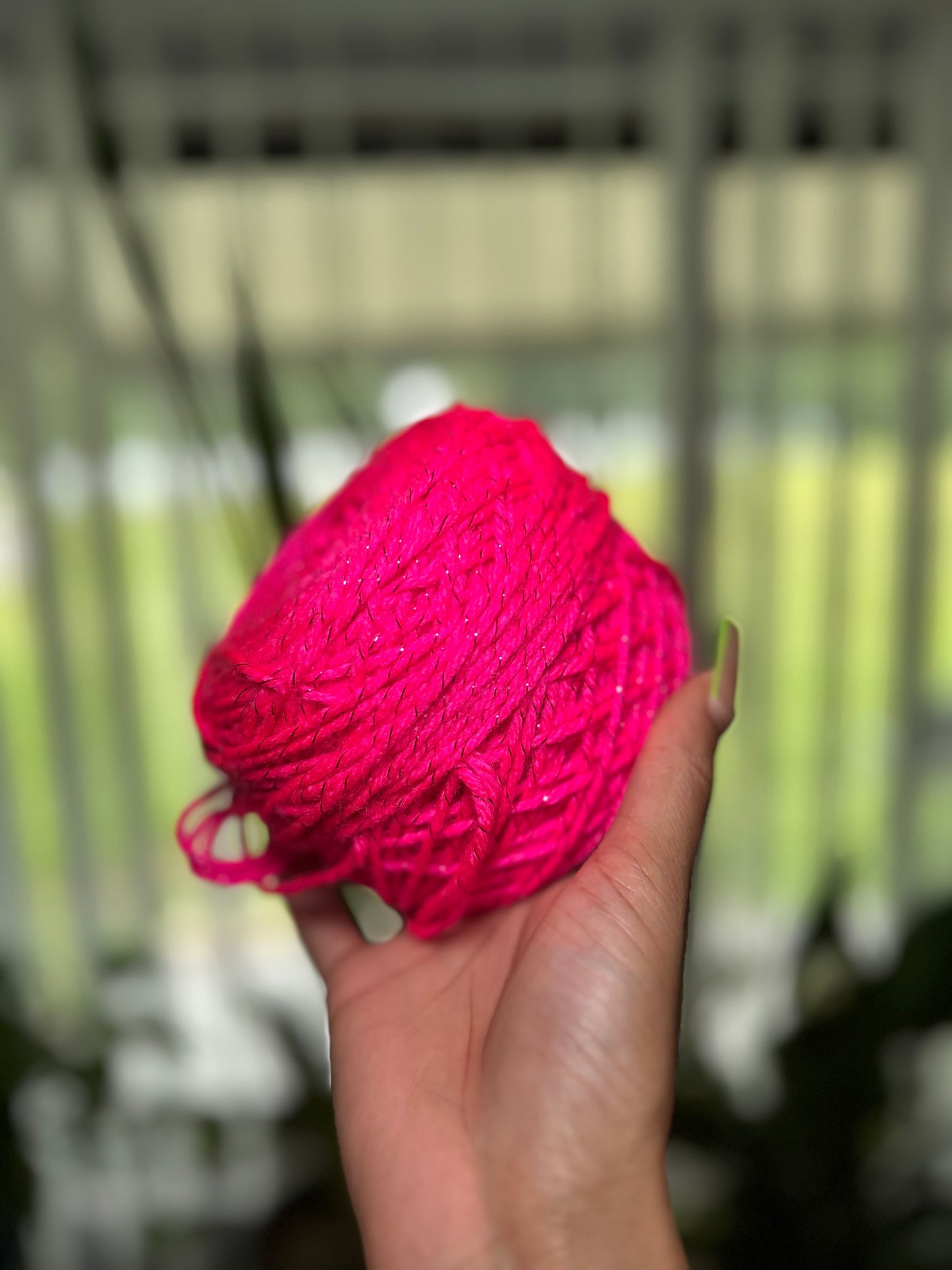 Hot Pink Sparkle Cake (3.6 oz)