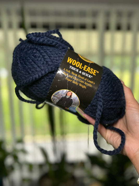 Lion Brand Wool-Ease Thick & Quick (Navy Blue)