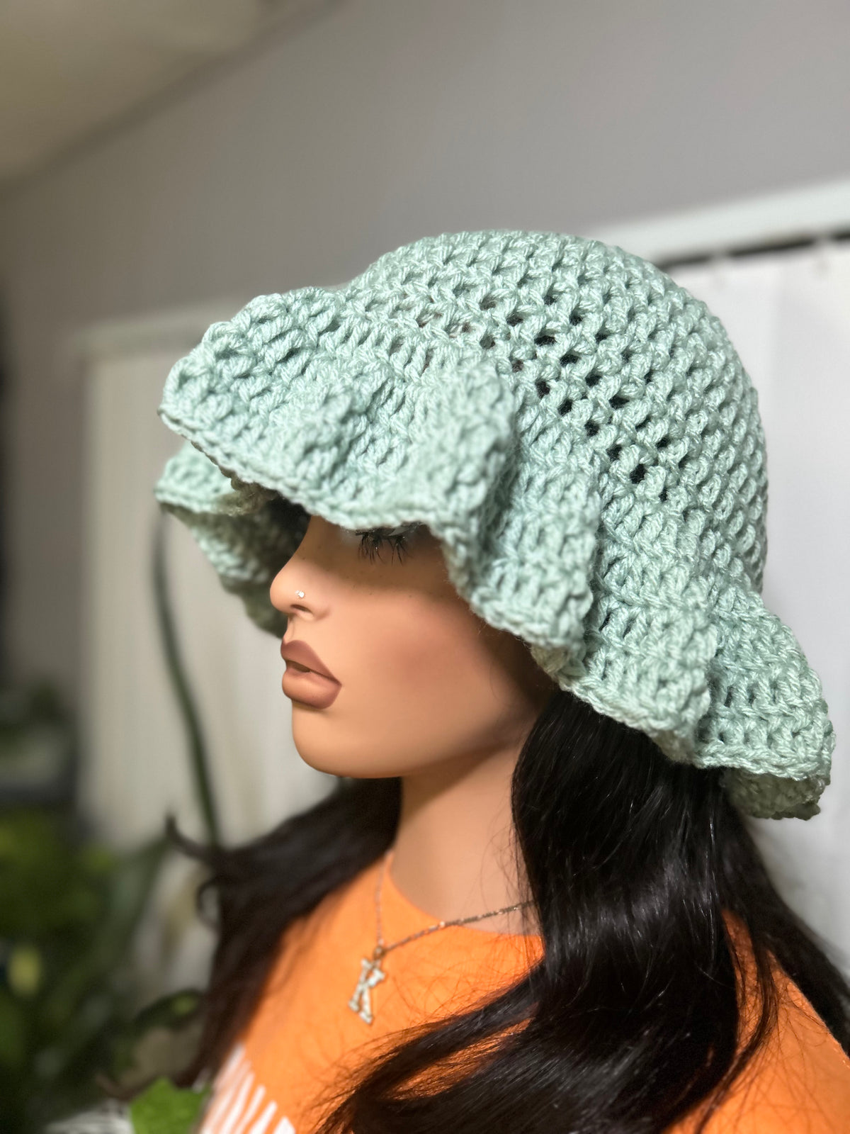 Sage Green (Wavy Bucket Hat)