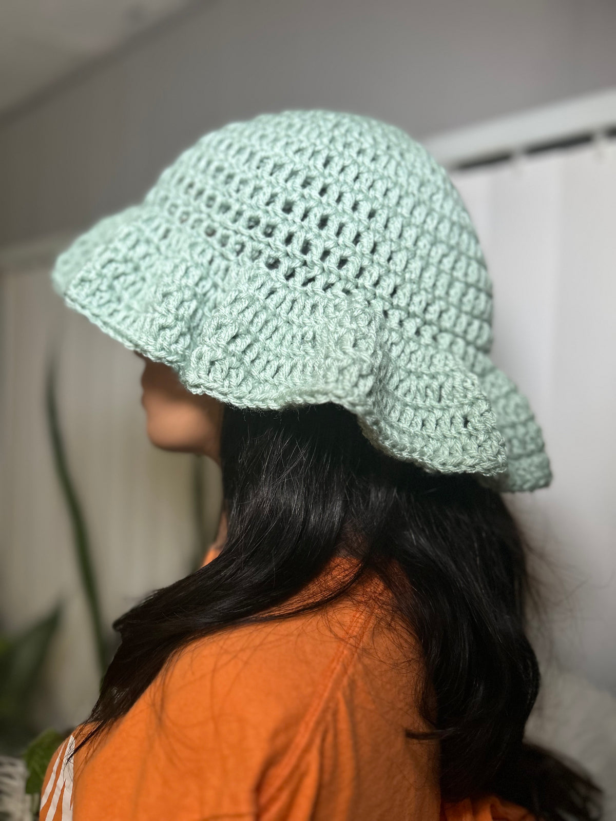 Sage Green (Wavy Bucket Hat)