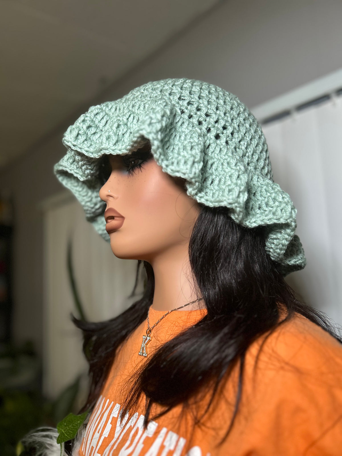 Sage Green (Wavy Bucket Hat)