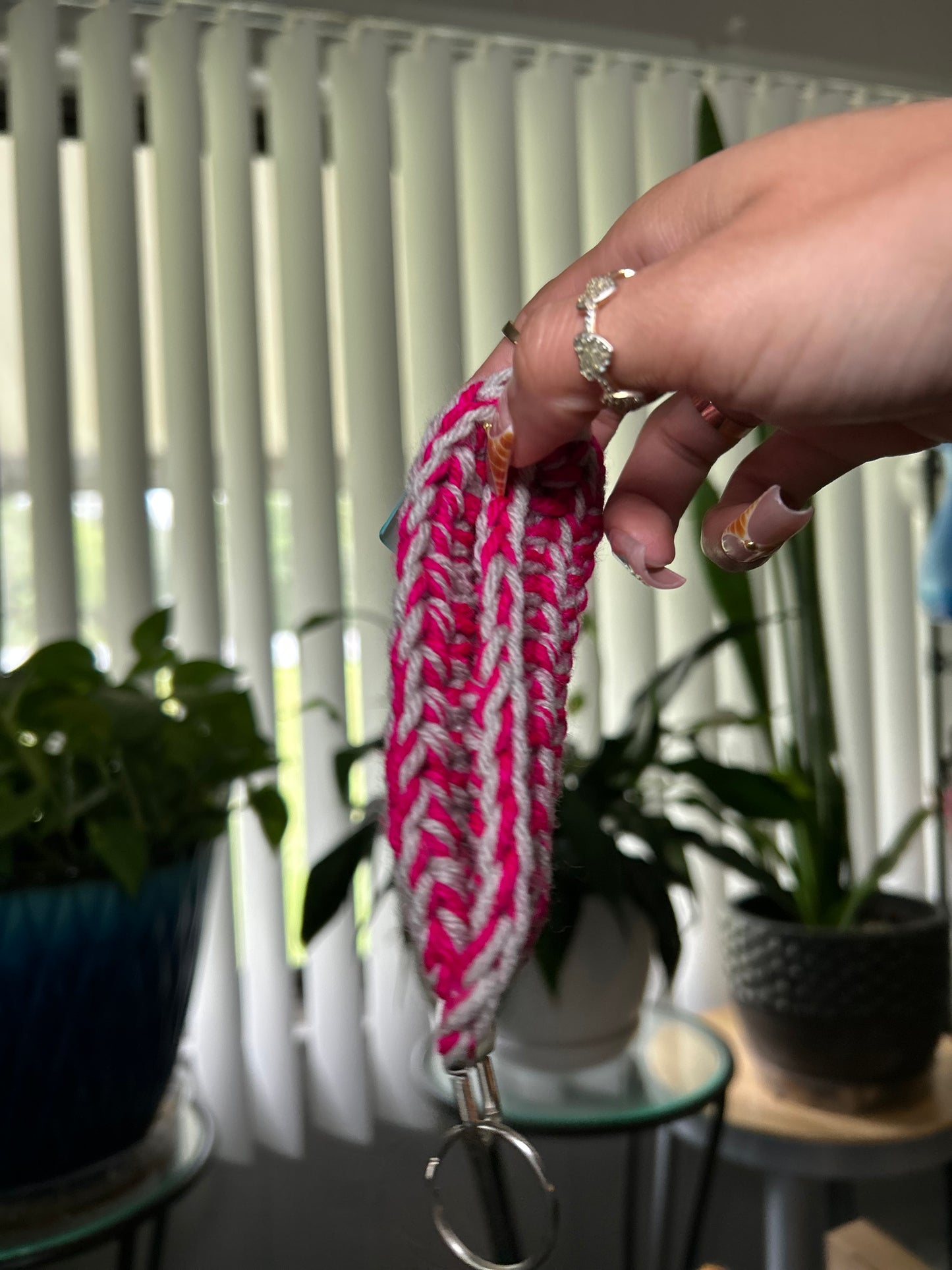 Pinky (Wristlet)