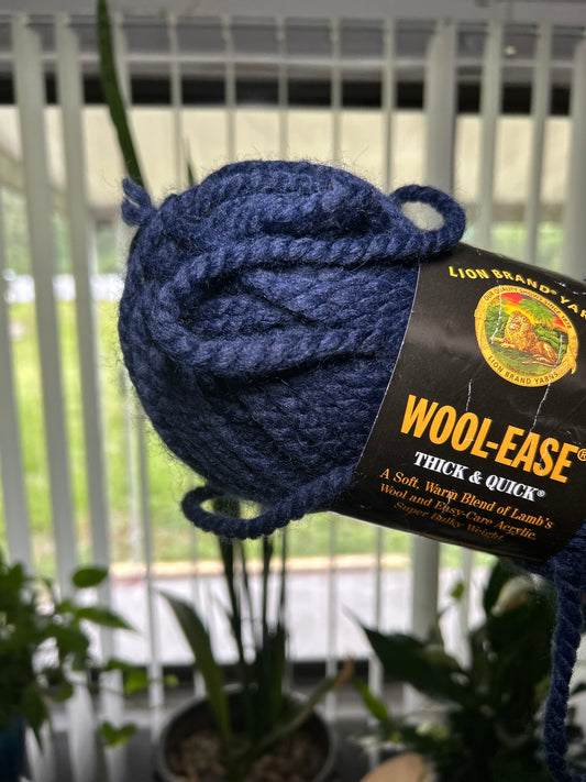 Lion Brand Wool-Ease Thick & Quick (Navy Blue)