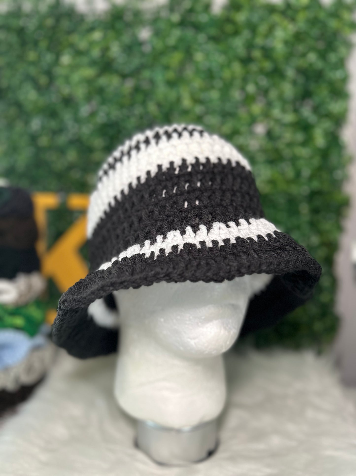 Domino (Bucket Hat)