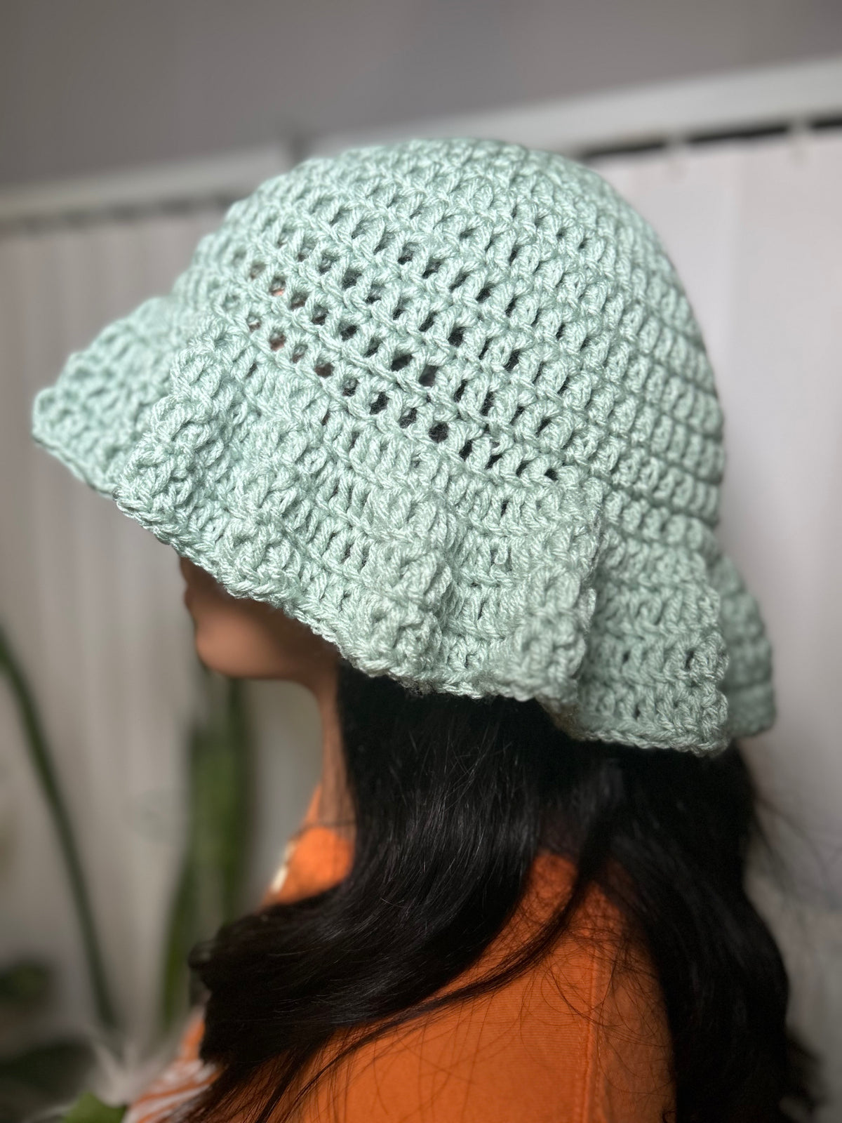 Sage Green (Wavy Bucket Hat)