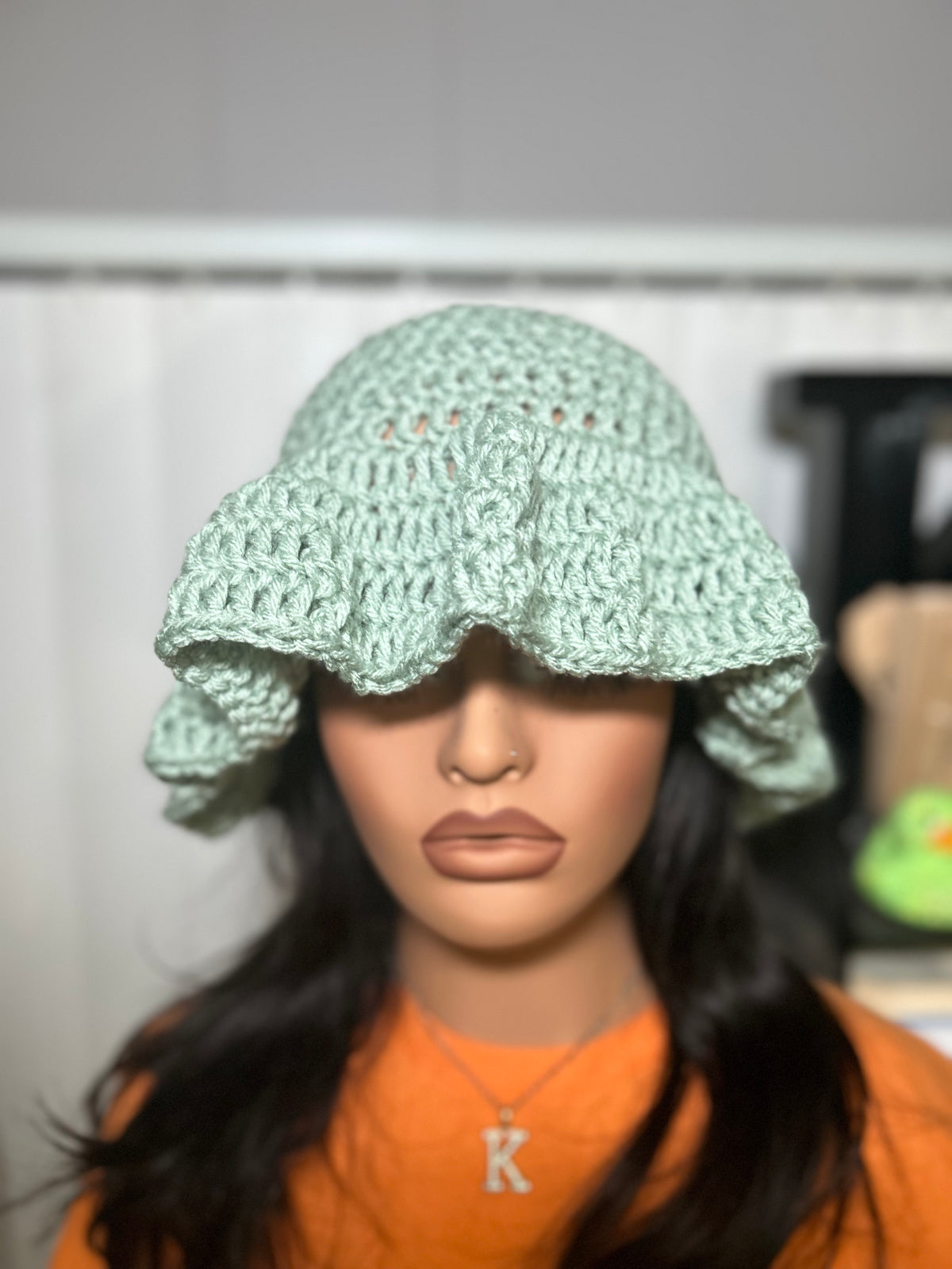 Sage Green (Wavy Bucket Hat)
