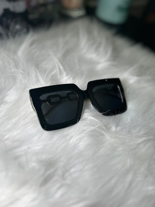 Black (Sunglasses)