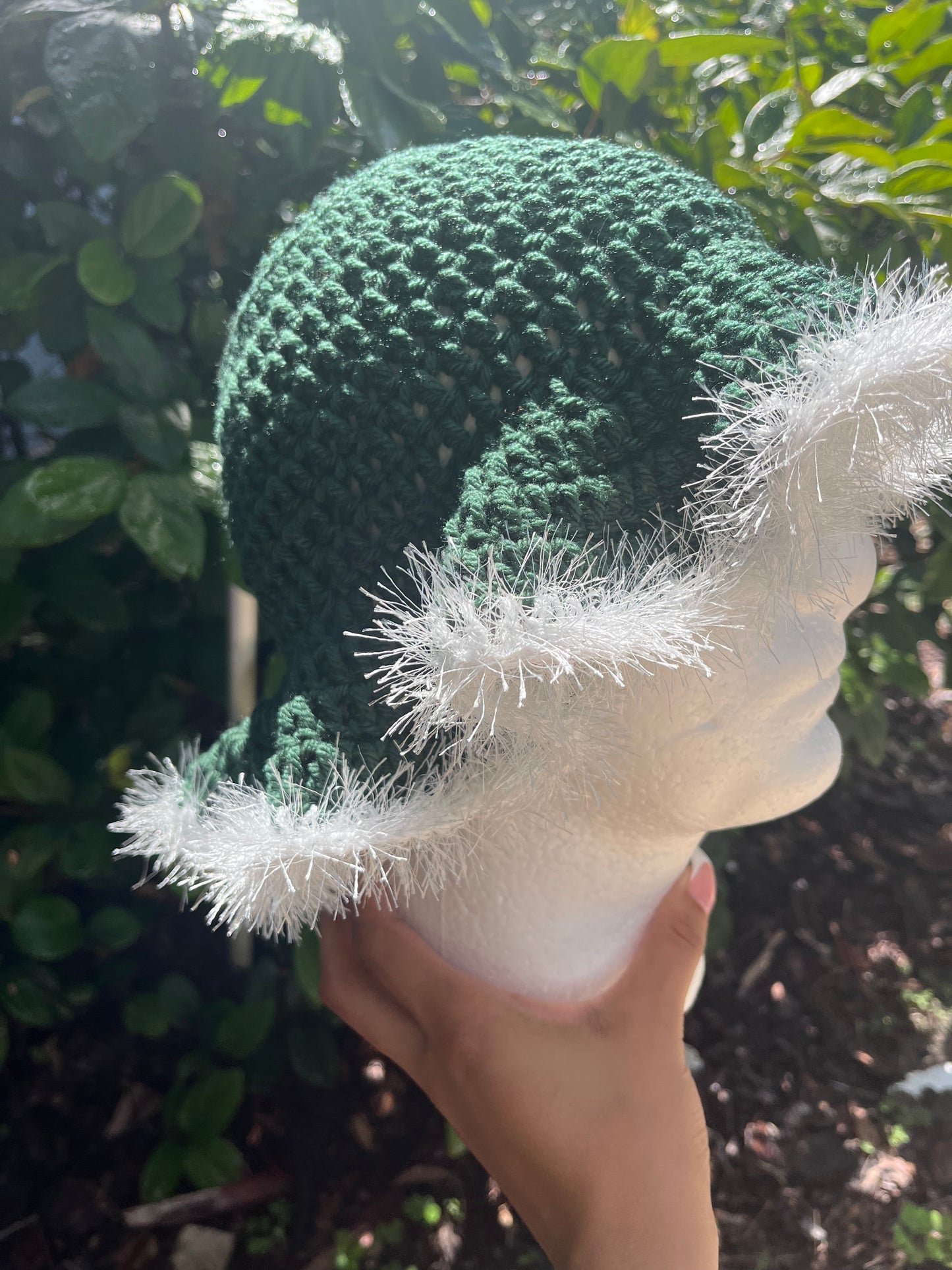 Green w/ White Trim (Ruffle)